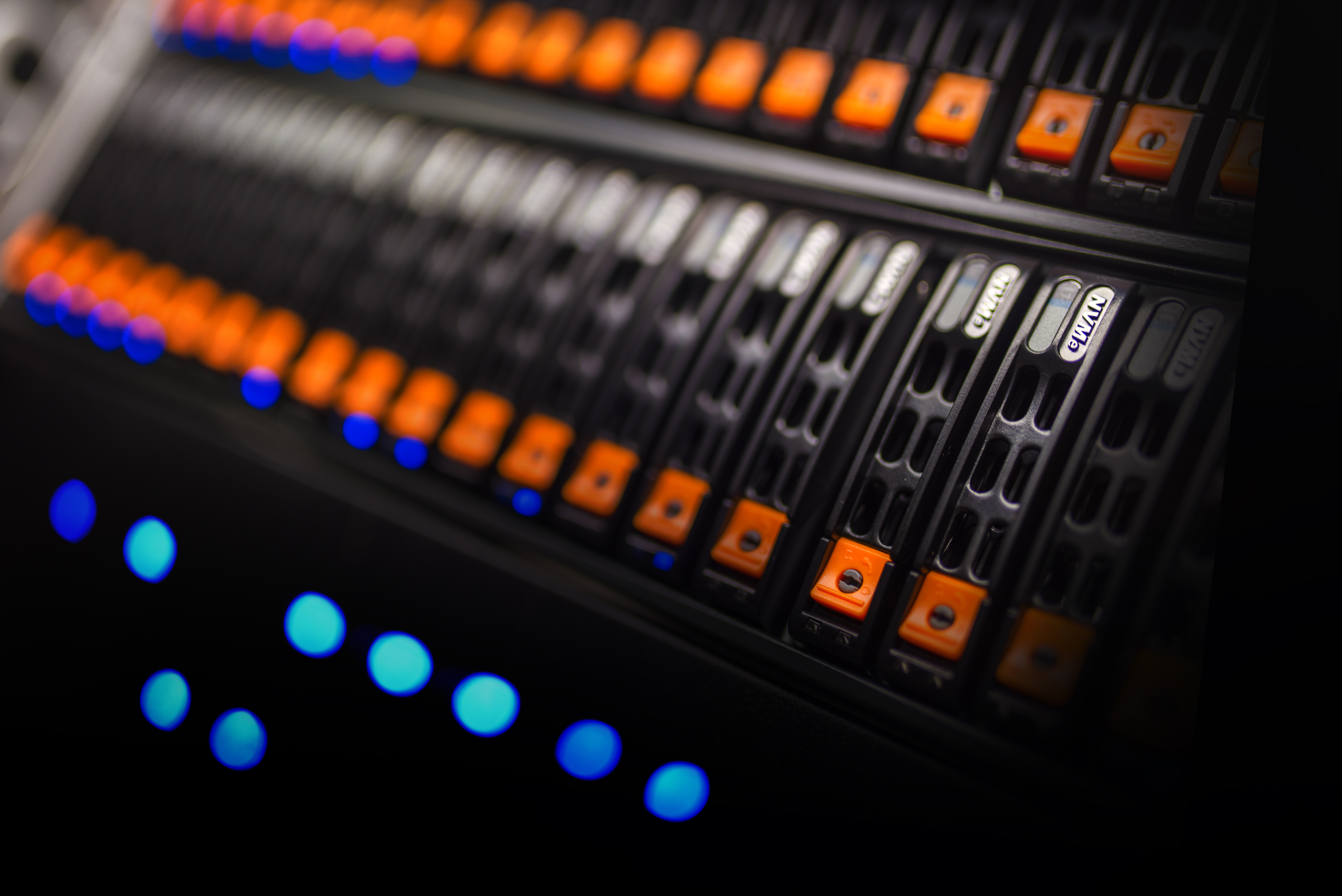 NVMe Sunucu Nedir ve Avantajları Nelerdir?